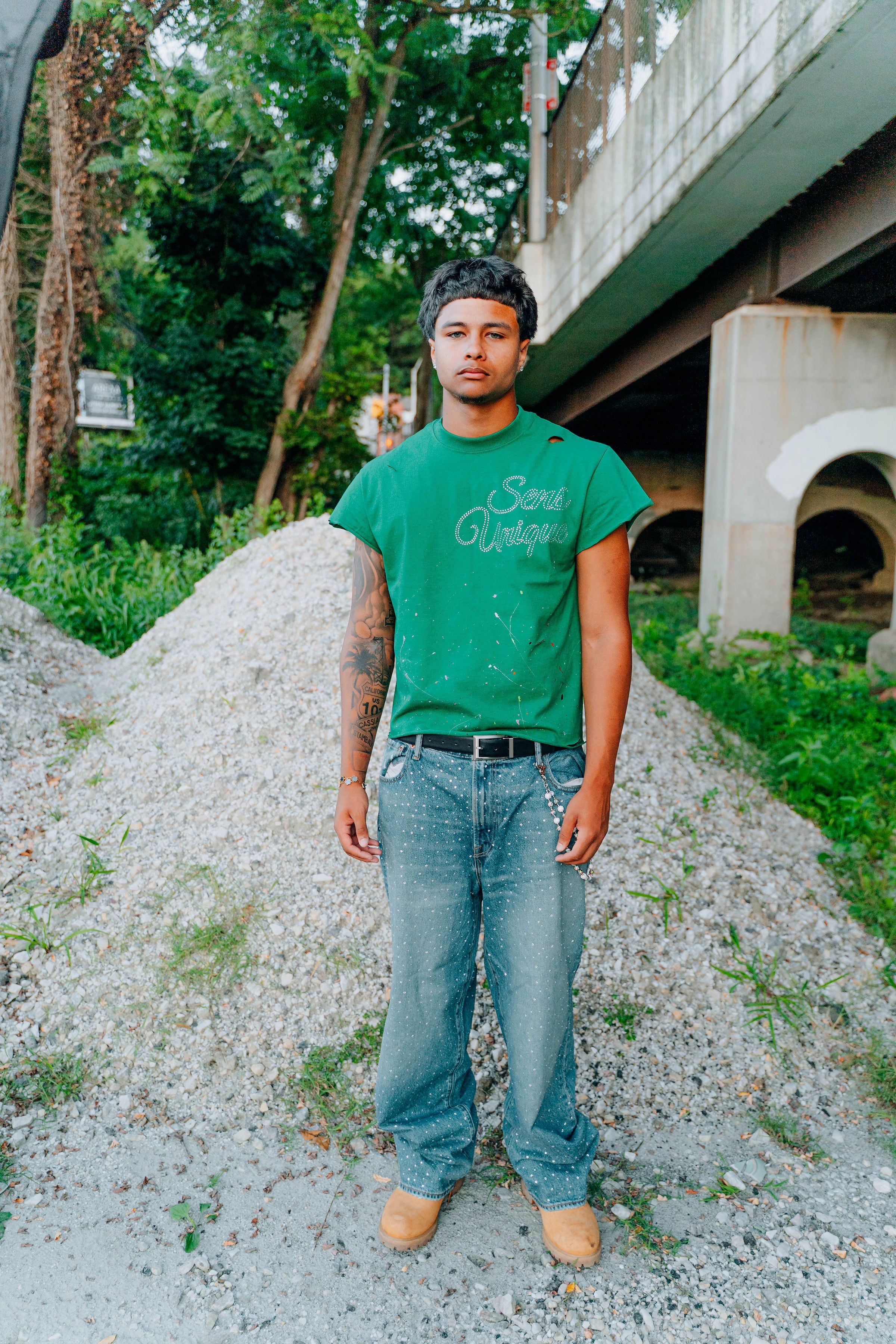 SENS UNIQUE SIGNATURE CUTOFF TEE VERDE LUXE