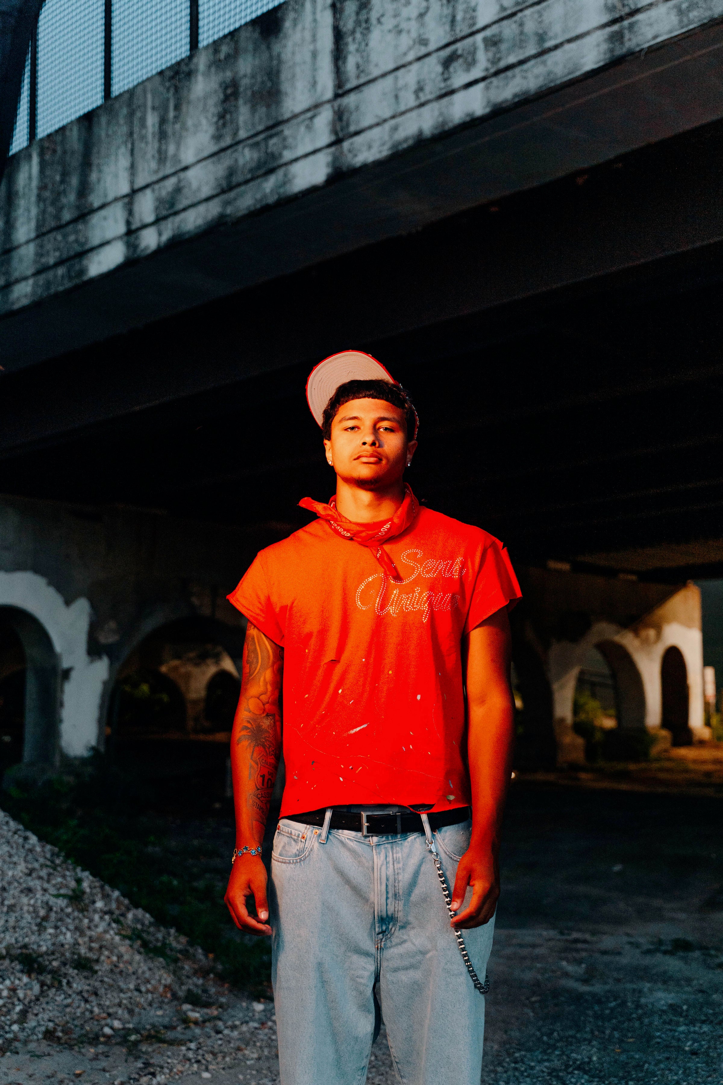 SENS UNIQUE SIGNATURE CUTOFF TEE ROUGH CERISE